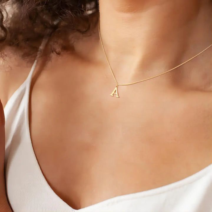 Enzhalynne | Collar de Oro de 18K con Iniciales