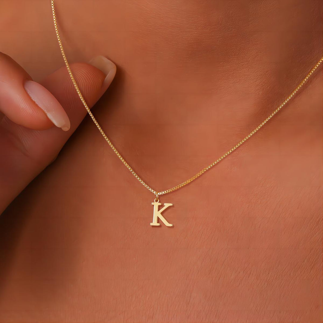 Enzhalynne | Collar de Oro de 18K con Iniciales