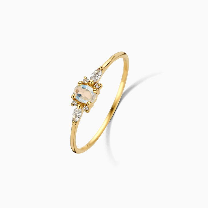 Lioravelle | Anillo de Diamante Violeta en Oro de 18 Quilates