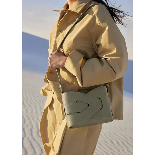Vera Handbag