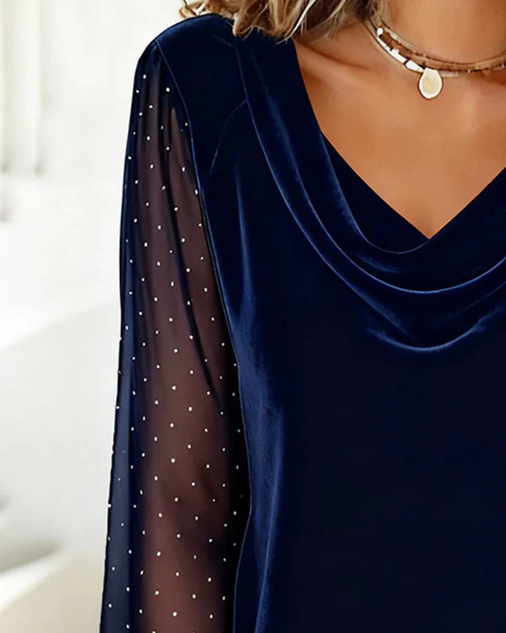 Amelia™ | Blusa con cuello drapeado y paneles semitransparentes
