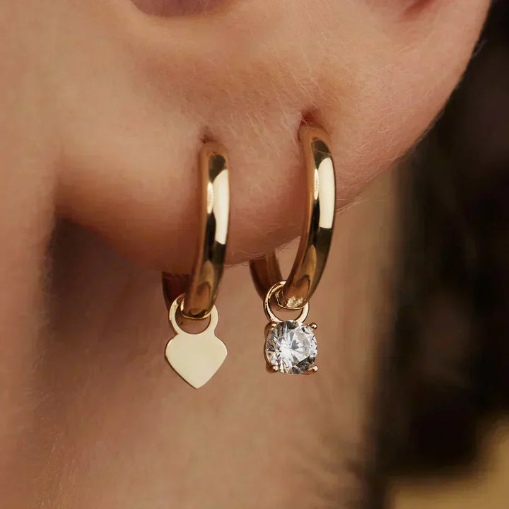 Amarissea | Aros de Piedra Moonbeam en Oro de 14k
